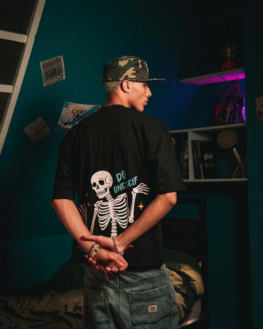 black t shirt